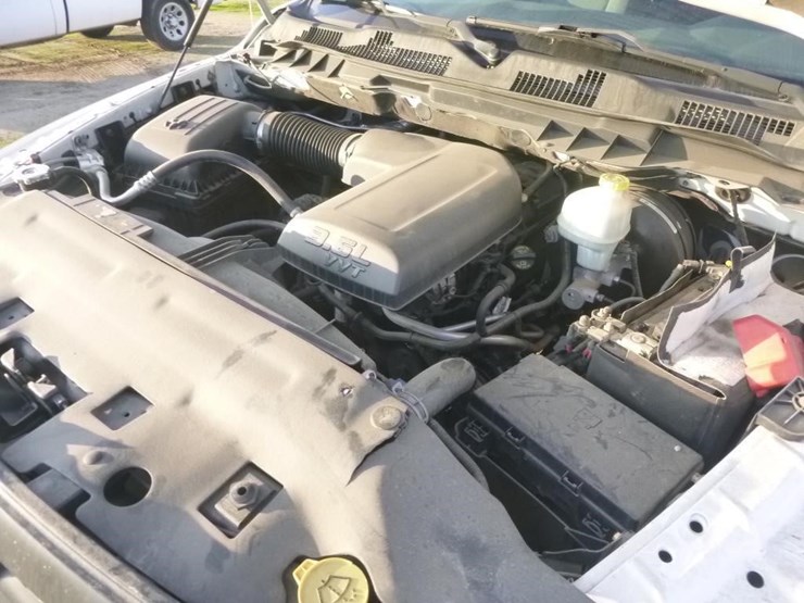 2014-dodge-1500-image-19