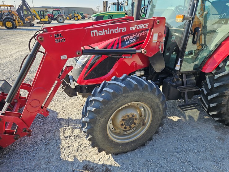 2014-mahindra-mforce-100s-image-21