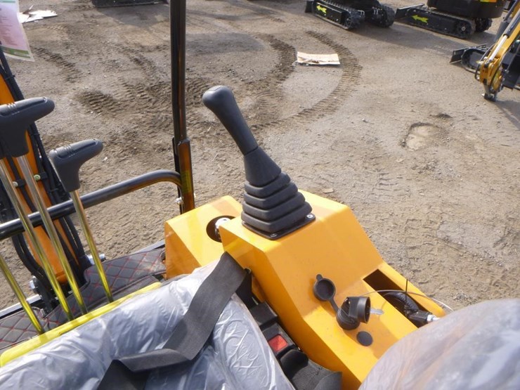 2026-vicsec-vc15-hydraulic-excavator-image-23