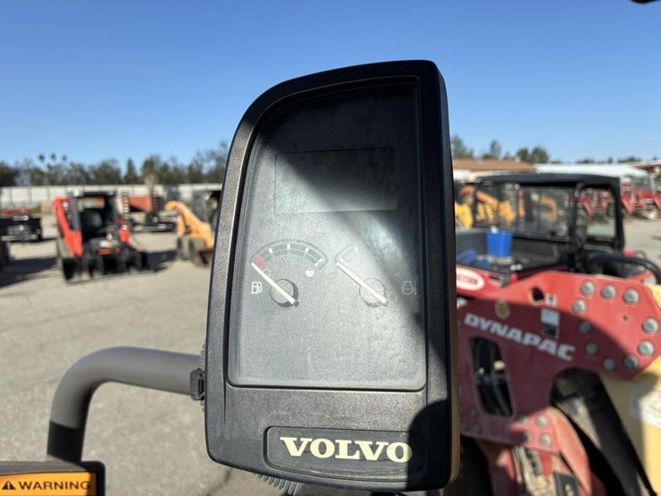 2018-volvo-sd45b-image-16