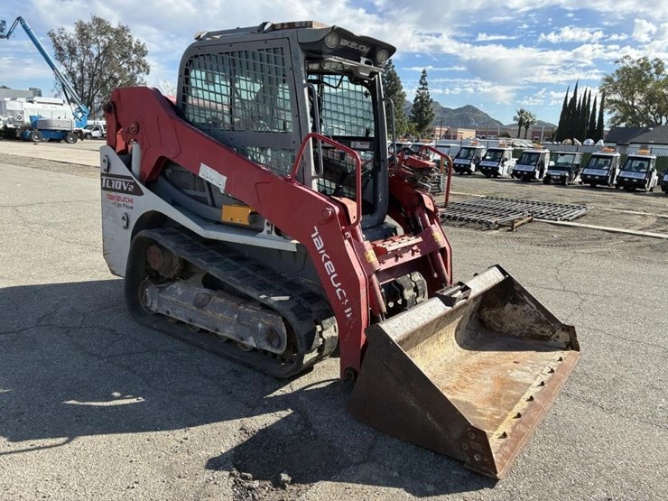 2019-takeuchi-tl10v2-image-2