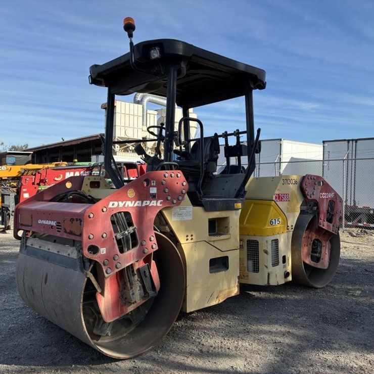 2011 DYNAPAC CC224HF