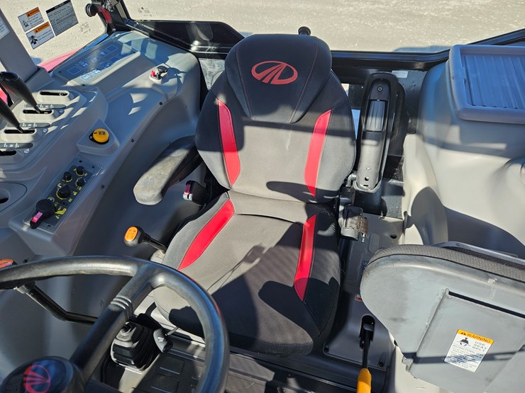 2021-mahindra-9125p-image-17