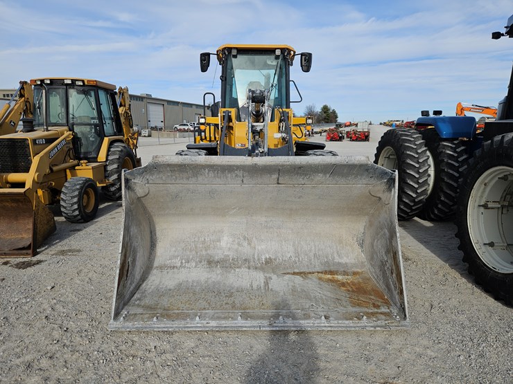 2022-deere-624p-image-2