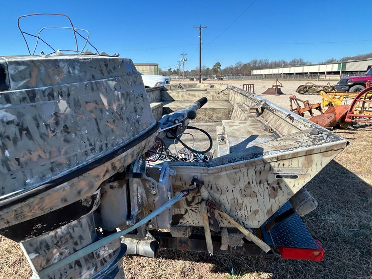 #37821-•-xpress-16'-flat-bottom-fishing-boat-w/-trailer-image-11