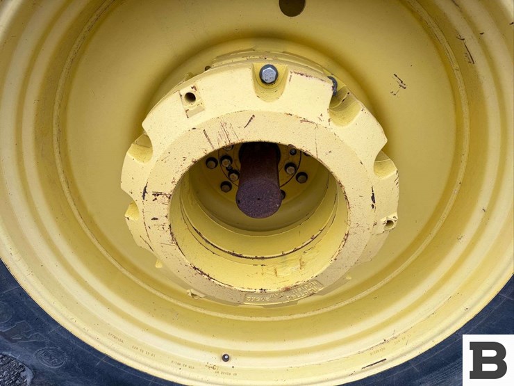 john-deere-8345r-image-36