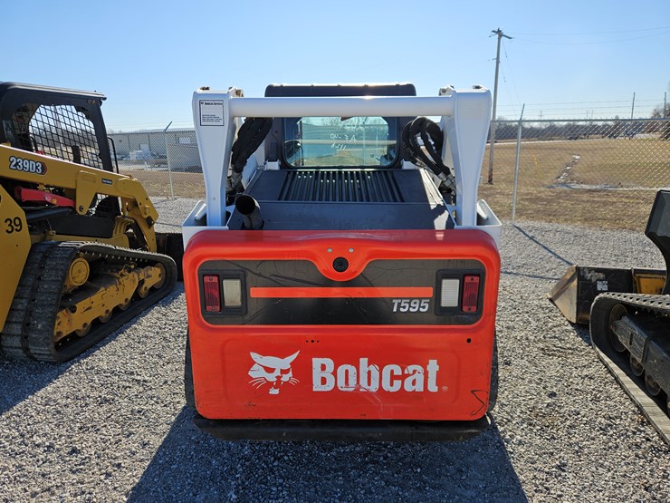 2019-bobcat-t595-image-17