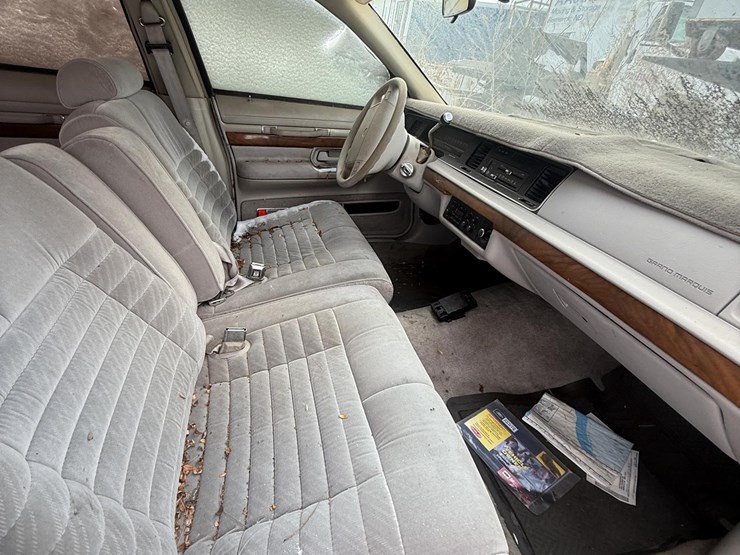 1992-mercuary-grand-marquis-image-8