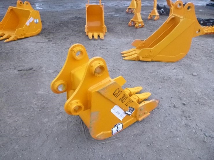 caterpillar-303-image-3