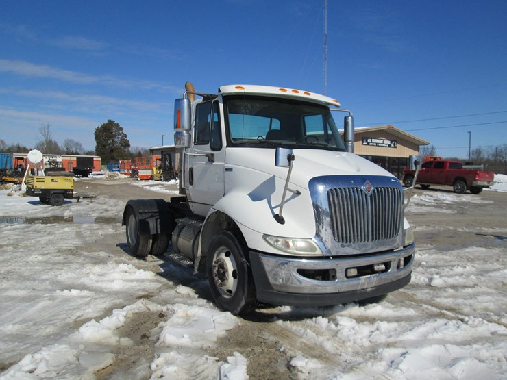 2013-international-8600-image-2