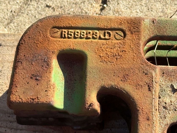 (4)-john-deere-suitcase-weights-image-2