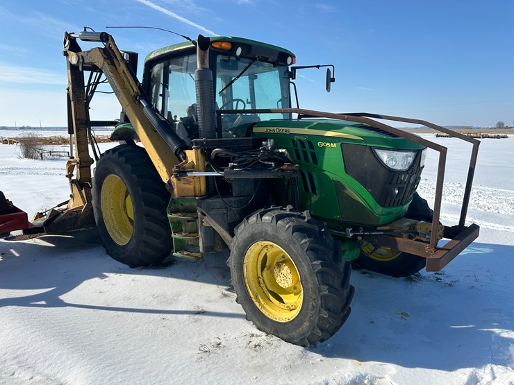 2014-john-deere-6105m-image-2
