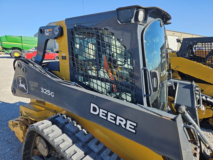2021-deere-325g-image-13
