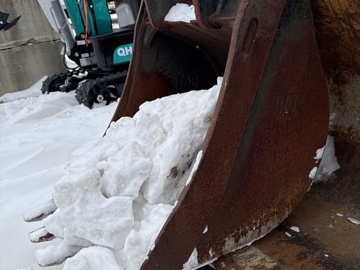 caterpillar-430d-image-6