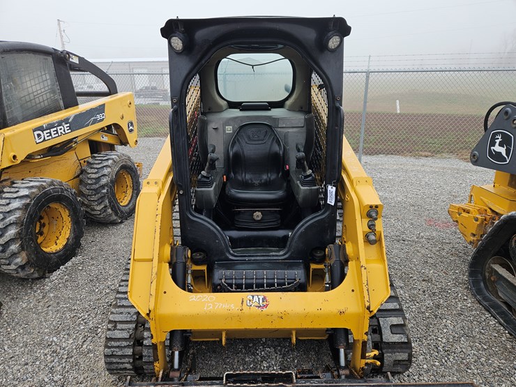 2020-caterpillar-239d3-image-4