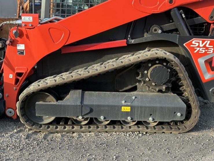 2024-kubota-svl75-3-image-9