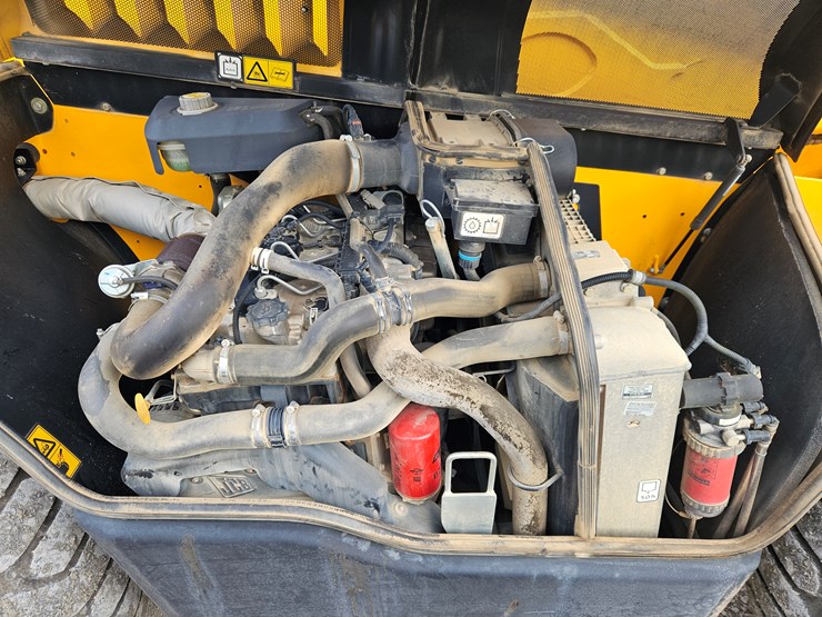 2017-jcb-510-55tc-image-19