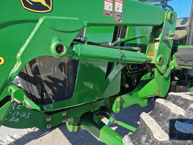 2014-john-deere-5100e-image-8