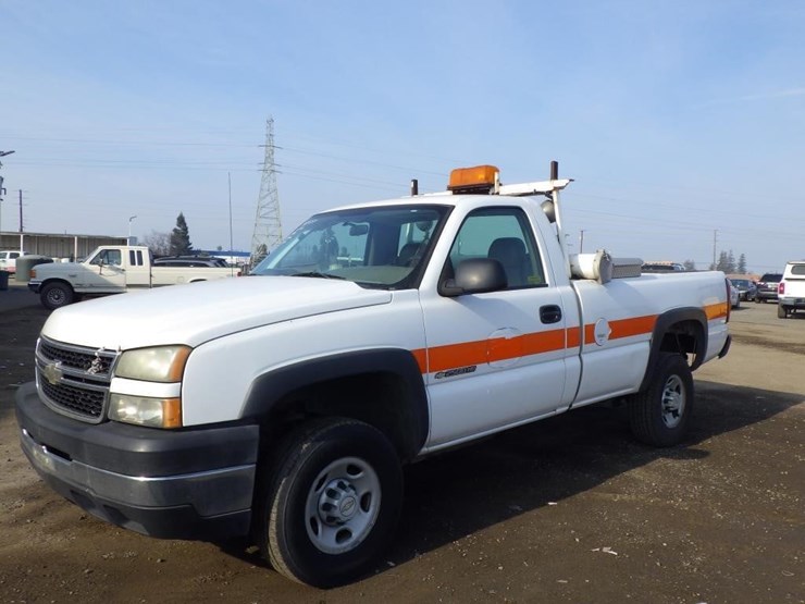 2007-chevrolet-2500hd-image-1