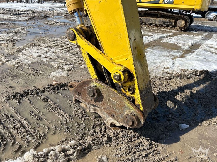 2013-komatsu-pc200-image-23