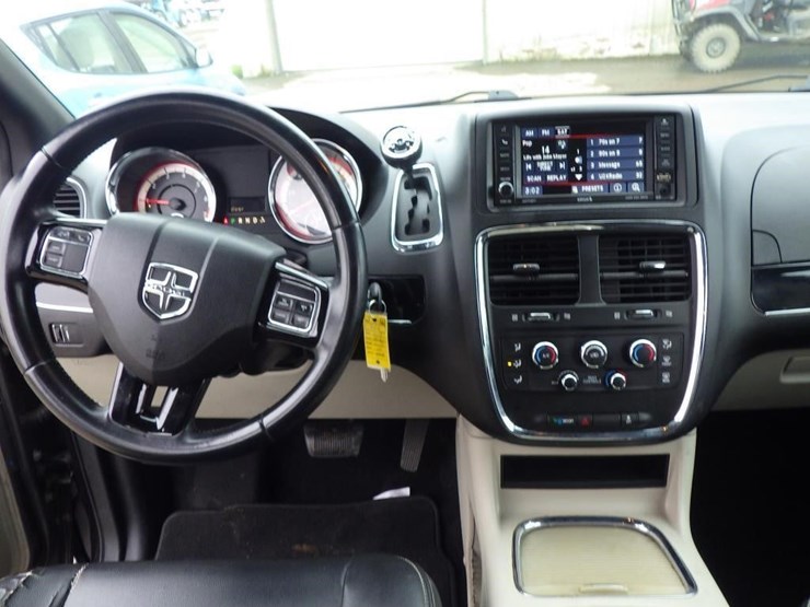 2017-dodge-grand-caravan-image-9