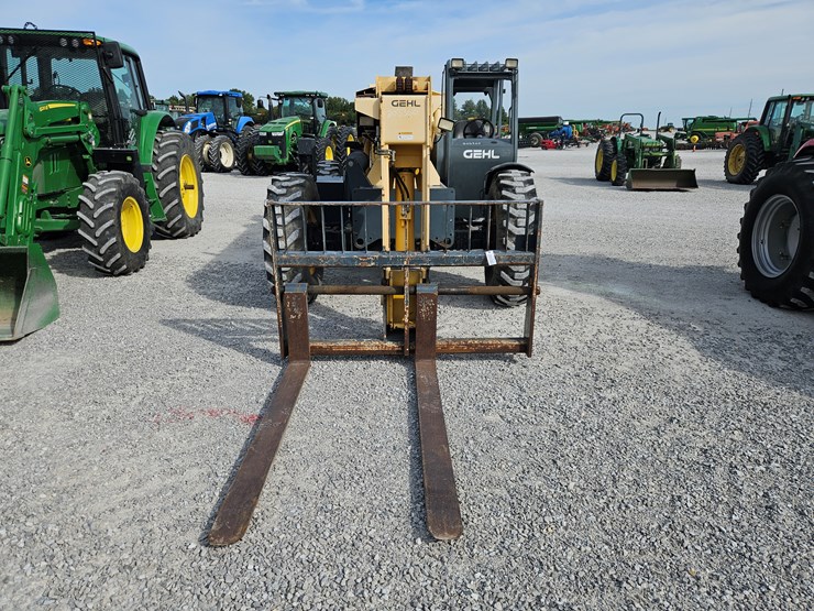 2014-gehl-rs12-42-image-2