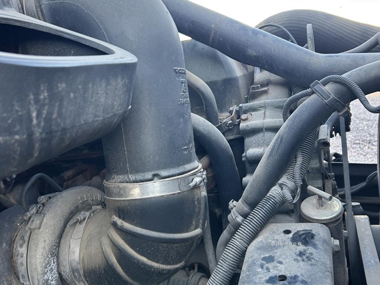 1999-volvo-vnl64t770-image-35