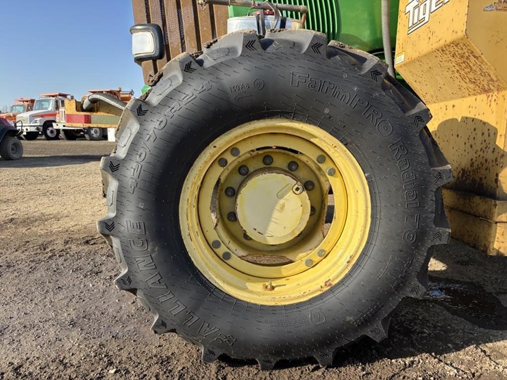 2005-john-deere-7220-image-18