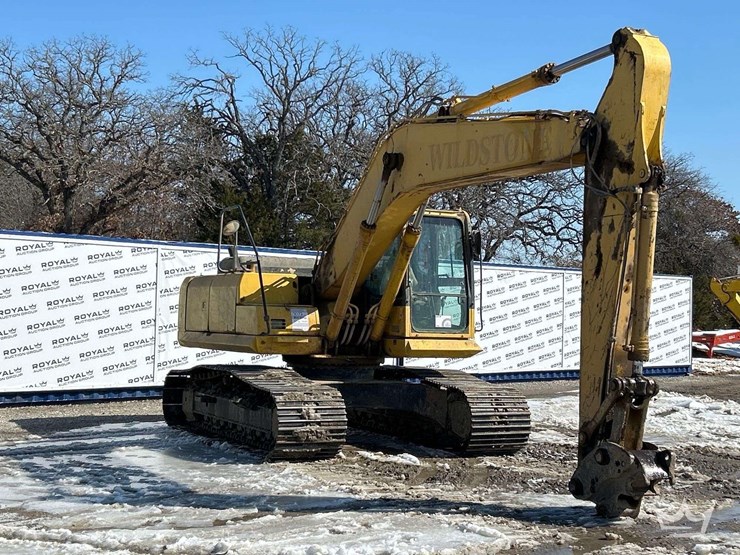 komatsu-pc200-image-4