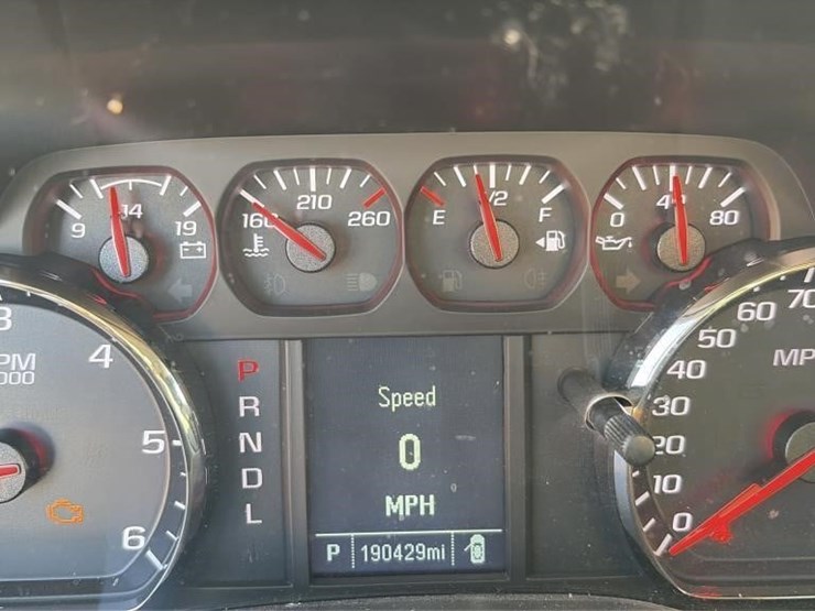 2018-chevrolet-silverado-1500-image-13