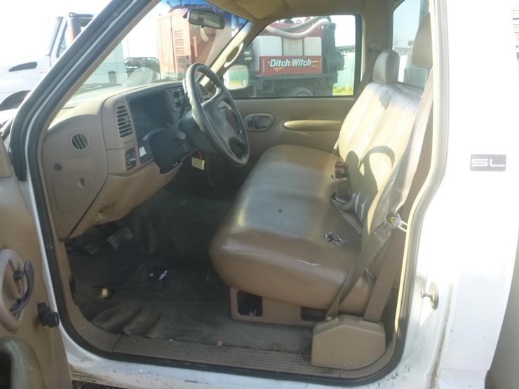 1995-gmc-2500-image-9