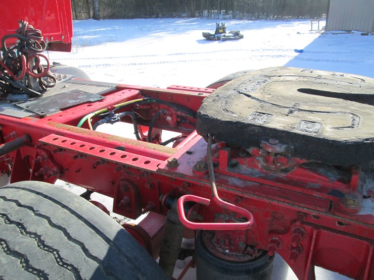 2017-international-prostar-image-16