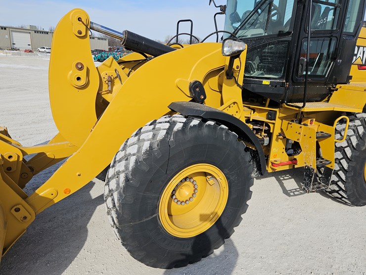 2023-caterpillar-926m-image-6