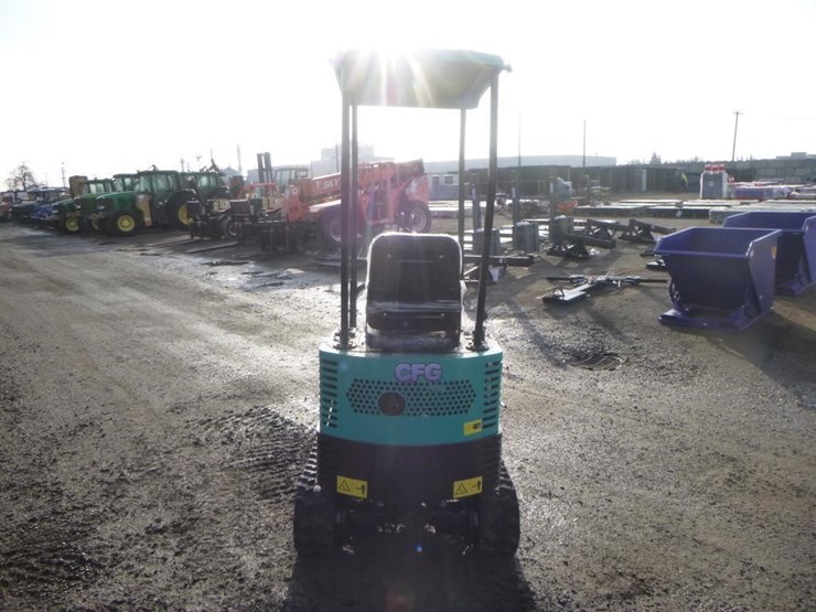 agt-qh12r-hydraulic-excavator-image-8