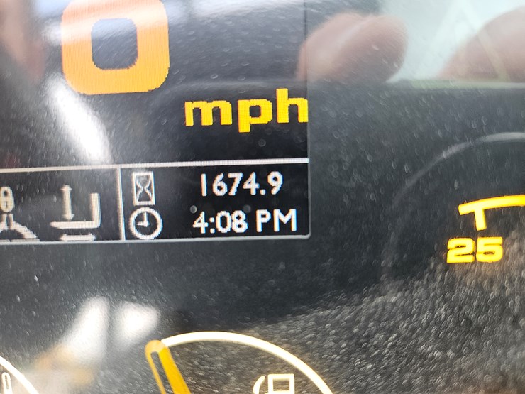 2017-jcb-510-55tc-image-11