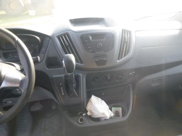 2019-ford-transit-image-14