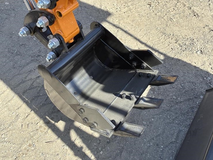 2025-vicsec-vc15-hydraulic-excavator-image-7