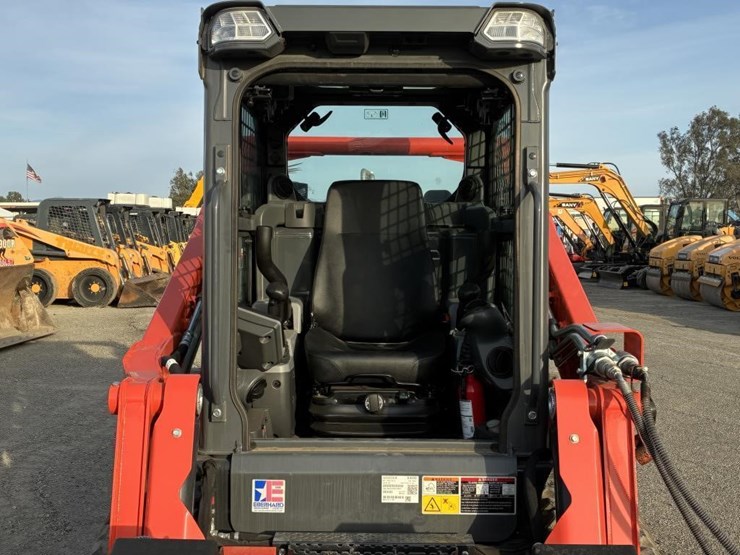 2024-kubota-svl75-3-image-10