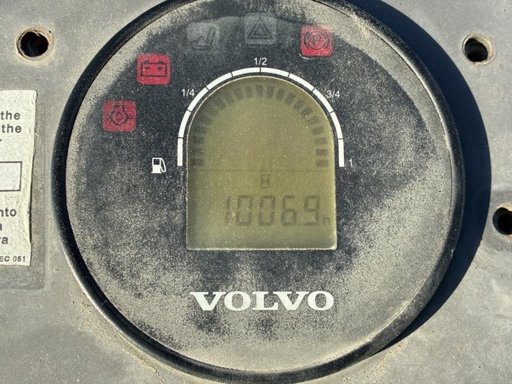 2018-volvo-dd25b-image-10