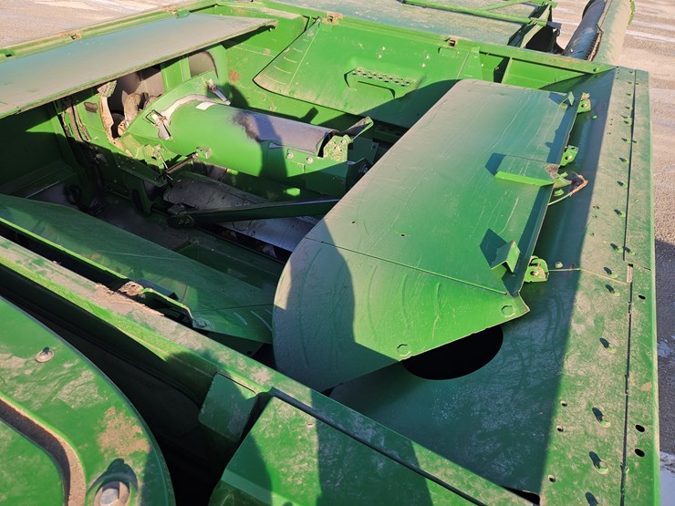 2012-john-deere-s670-image-12