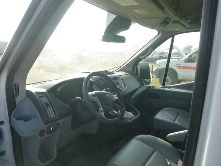 2019-ford-transit-image-13