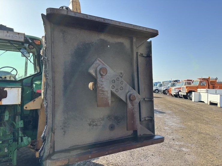 2005-john-deere-7220-image-9