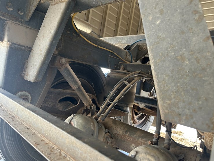 2016-timpte-hopper-bottom-image-17