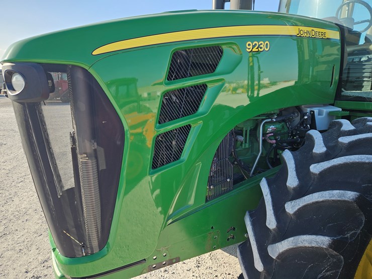 2009-john-deere-9230-image-23