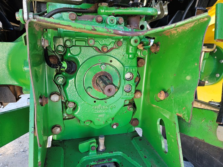 2014-john-deere-5100e-image-19