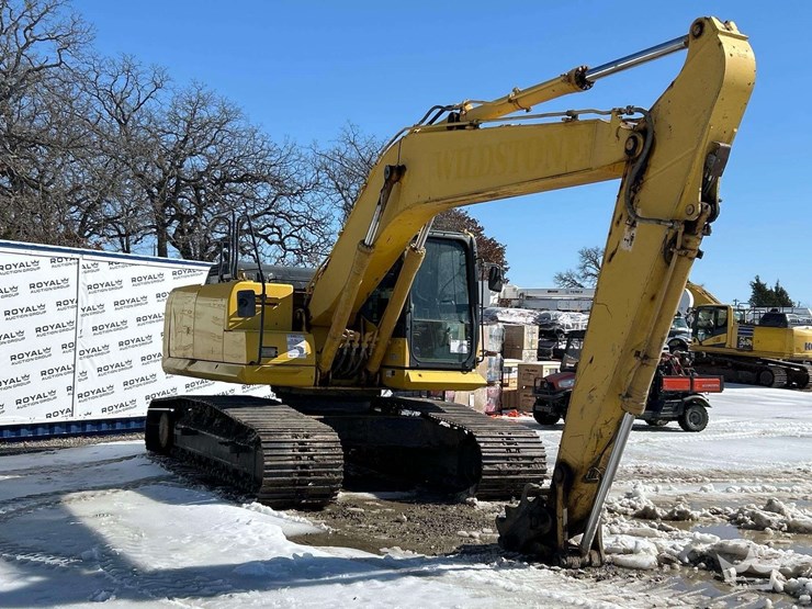 2015-komatsu-pc210-image-2