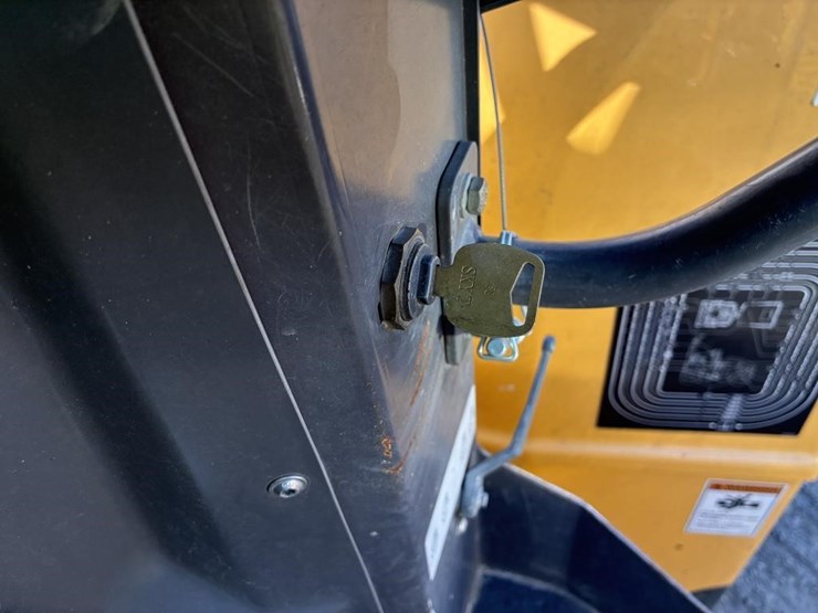 2018-volvo-dd25b-image-15