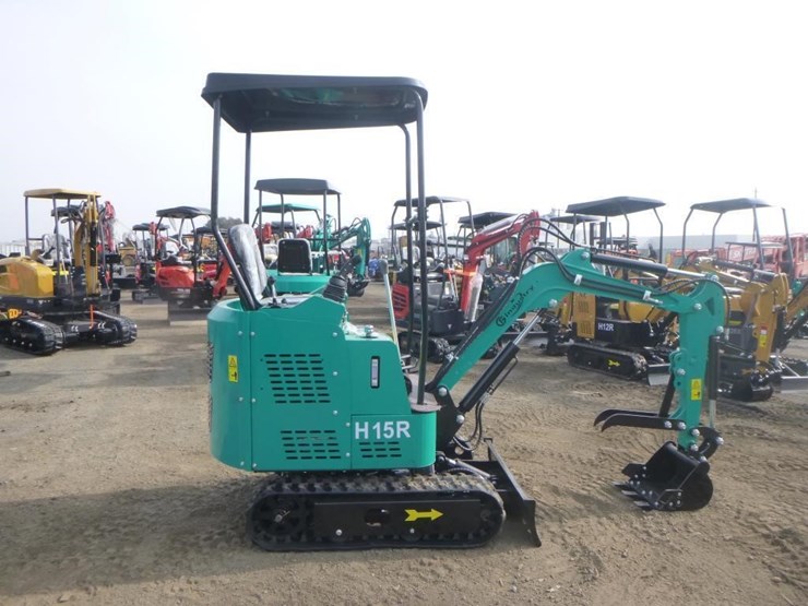 2025-agt-h15r-hydraulic-excavator-image-7