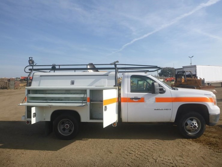 2008-gmc-3500-image-8