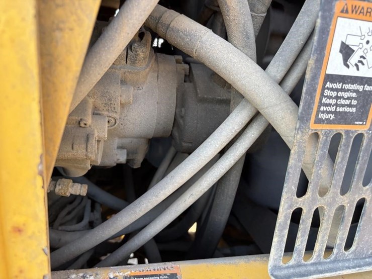 2008-deere-772d-image-69